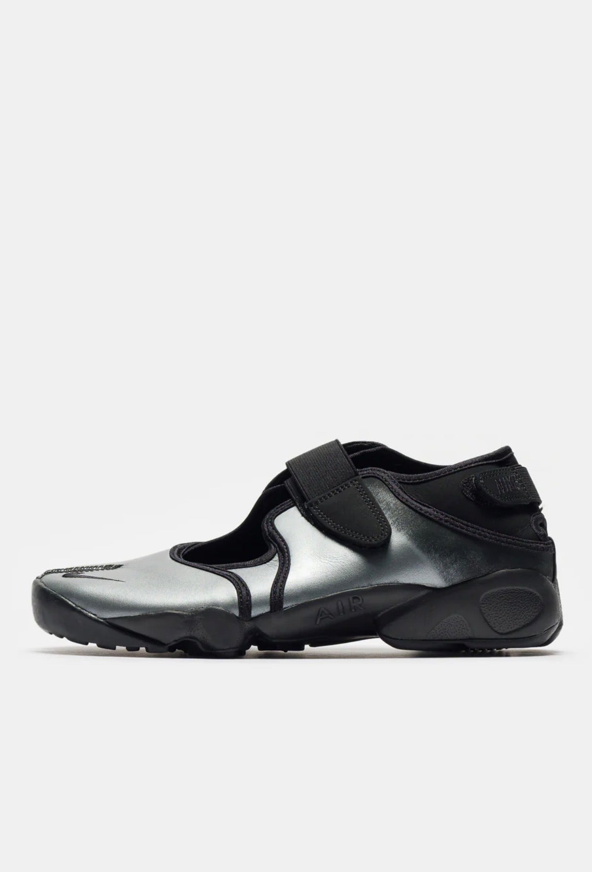 Nike Air Rift “ninja” Leather Sneaker in Metallic Silver/Black