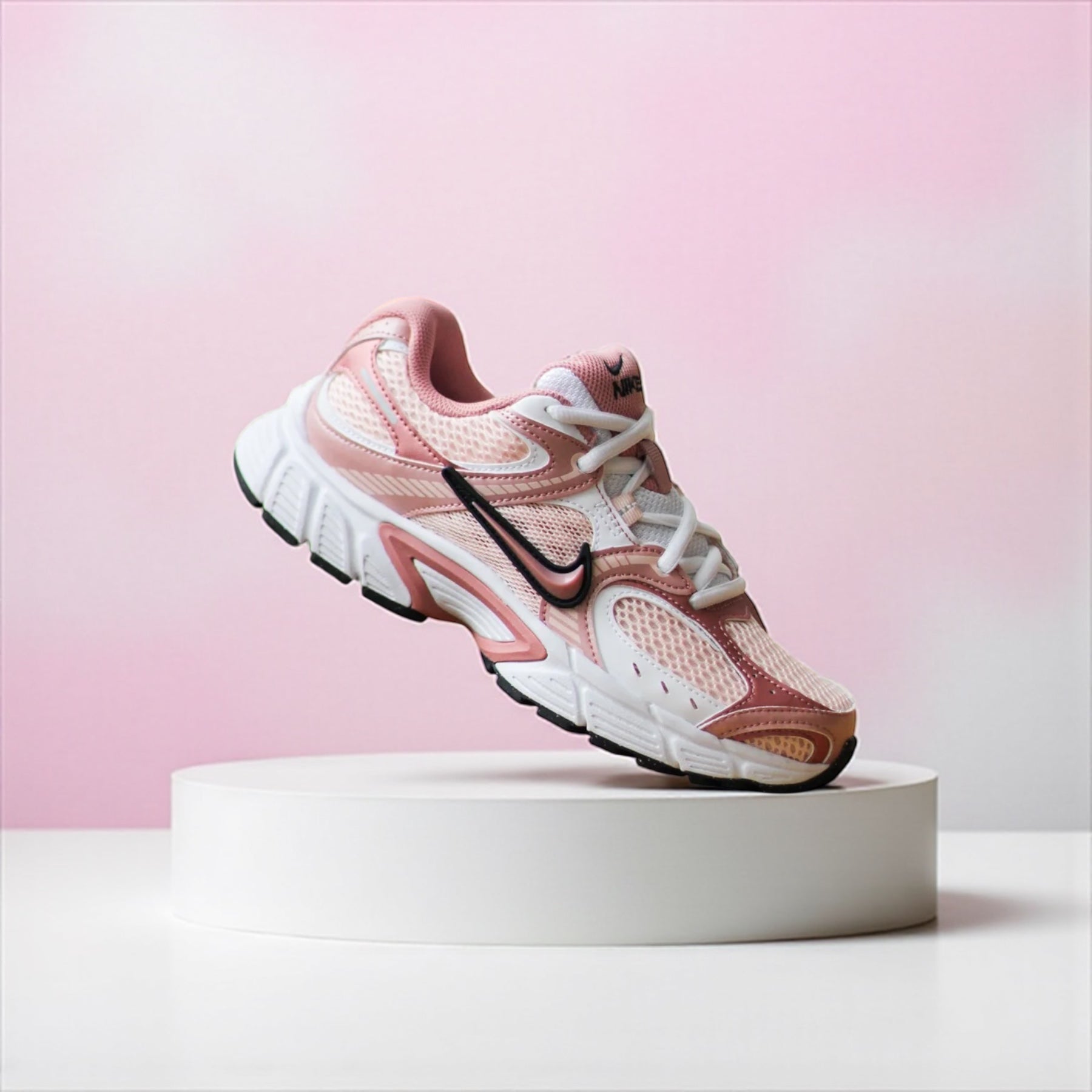 NIKE V5 RNR WMN "WASHED CORAL/RED STARDUST-WHITE-BLACK"