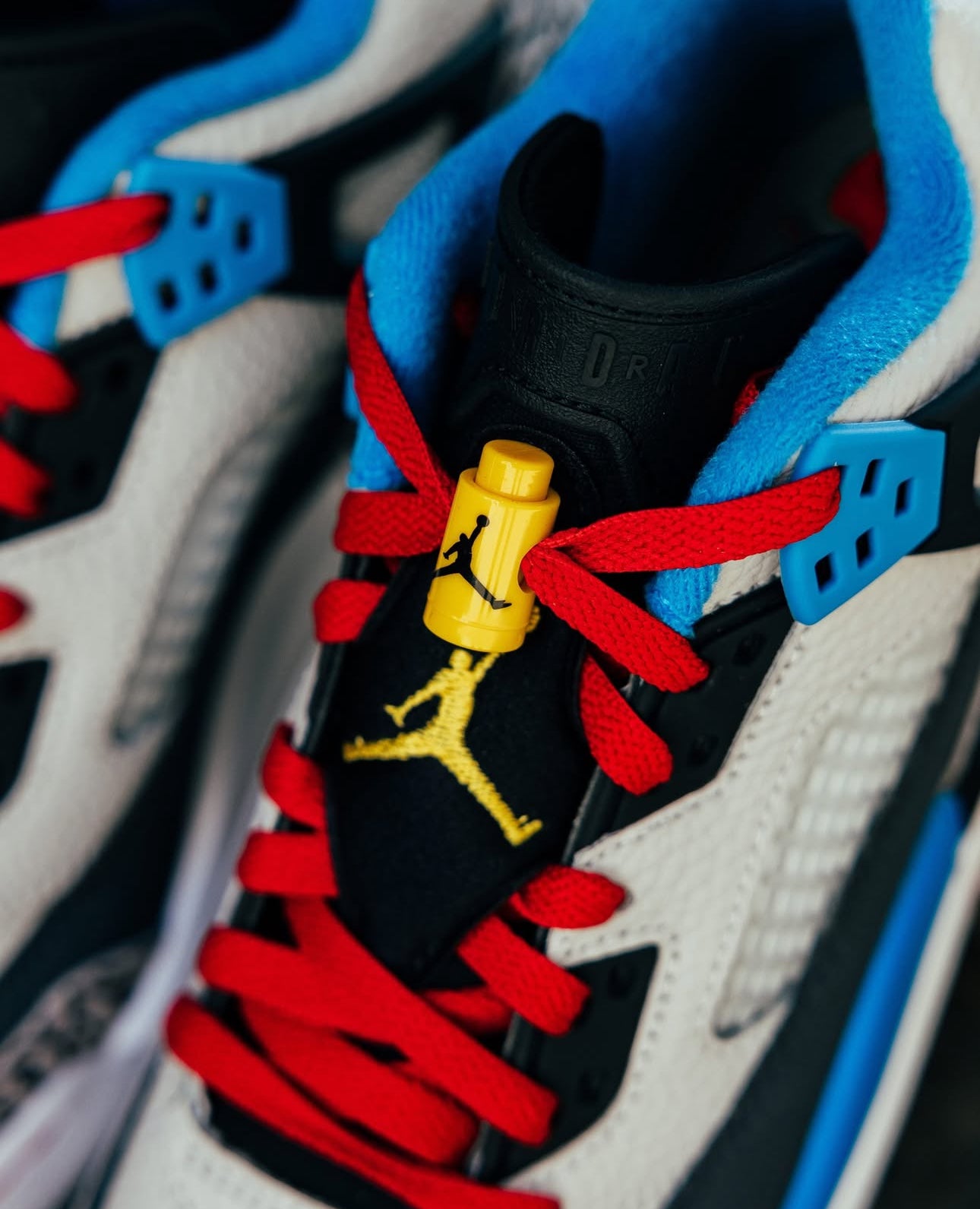 JORDAN SPIZIKE LOW SE GRADE-SCHOOL KID MULTICOLOR