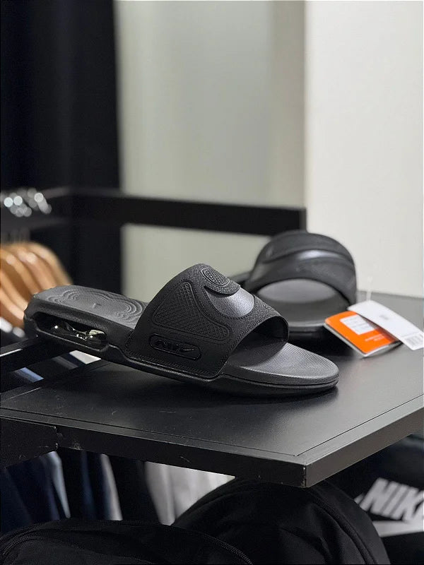 NIKE AIR MAX CIRRO BLACKOUT