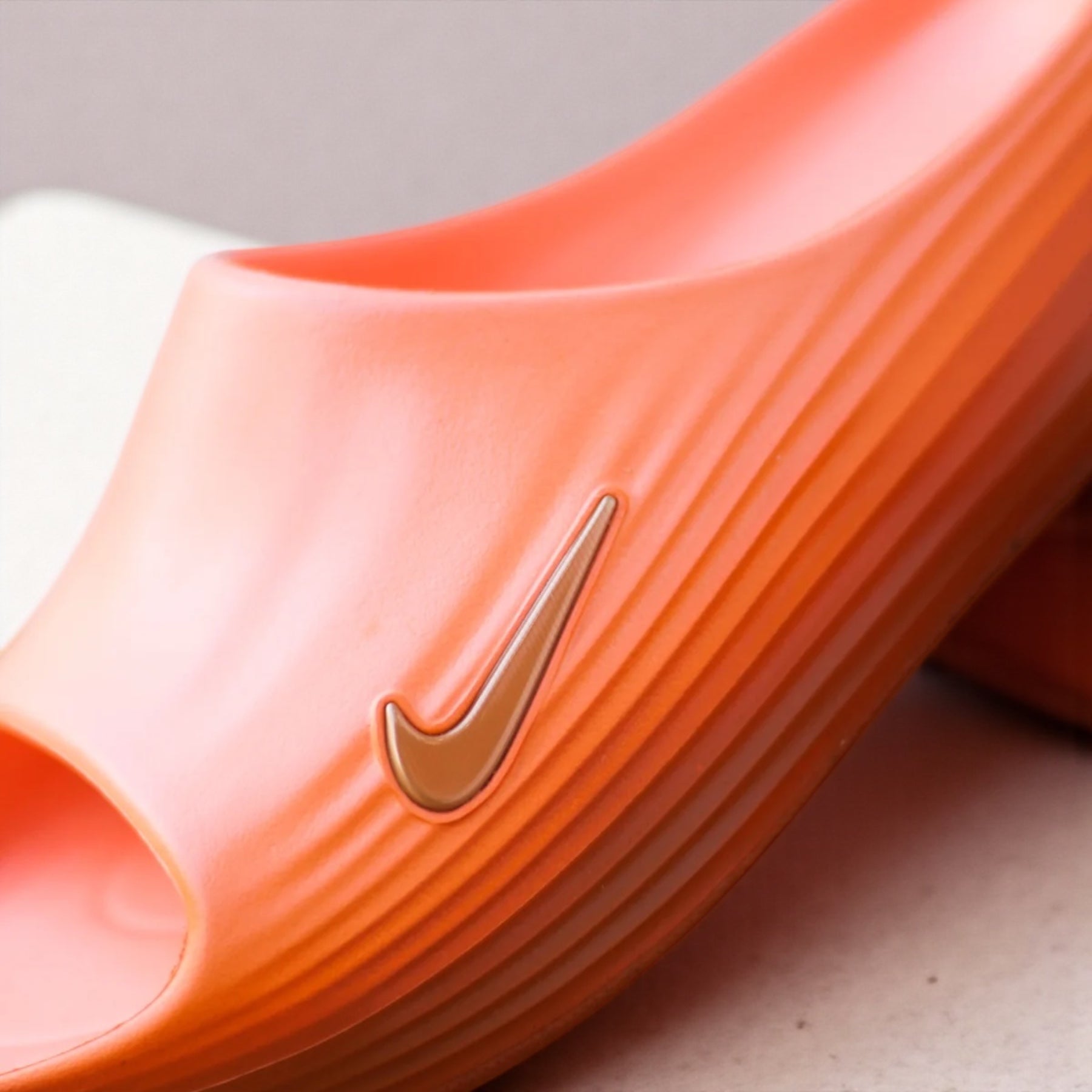 NIKE REACTX REJUVEN8 SLIDE "MARAKESH/MARAKESH-CAMPFIRE ORANGE"