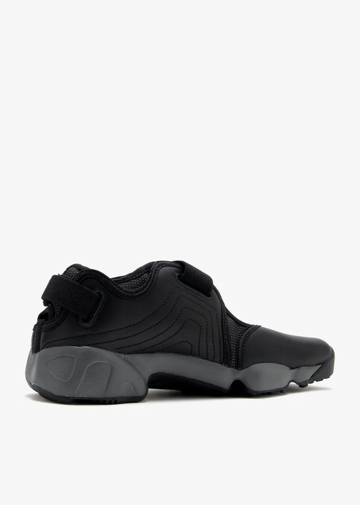 NIKE Air Rift “ninja” WMN