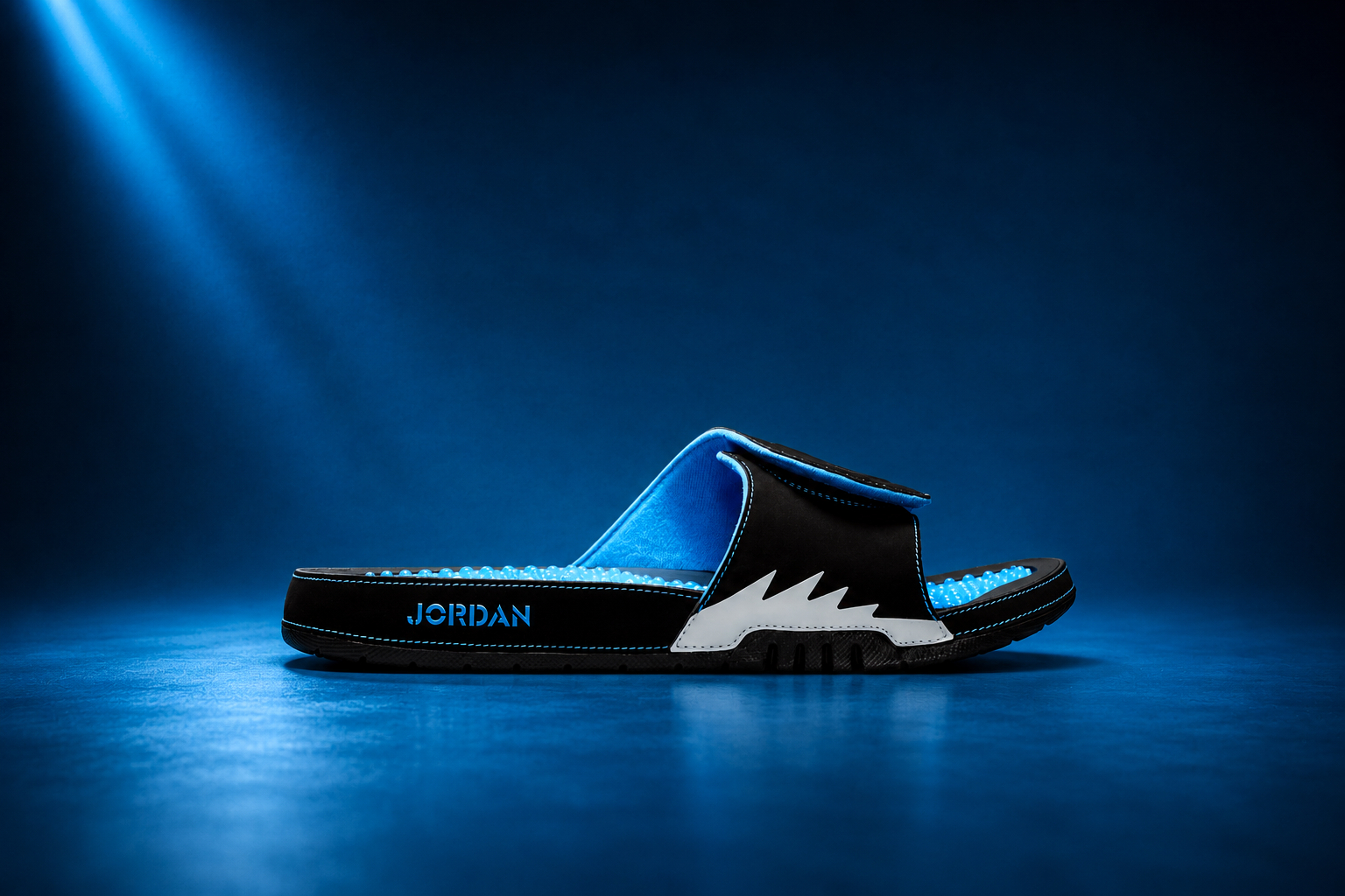 JORDAN HYDRO 4 RETRO SLIDE SANDALS