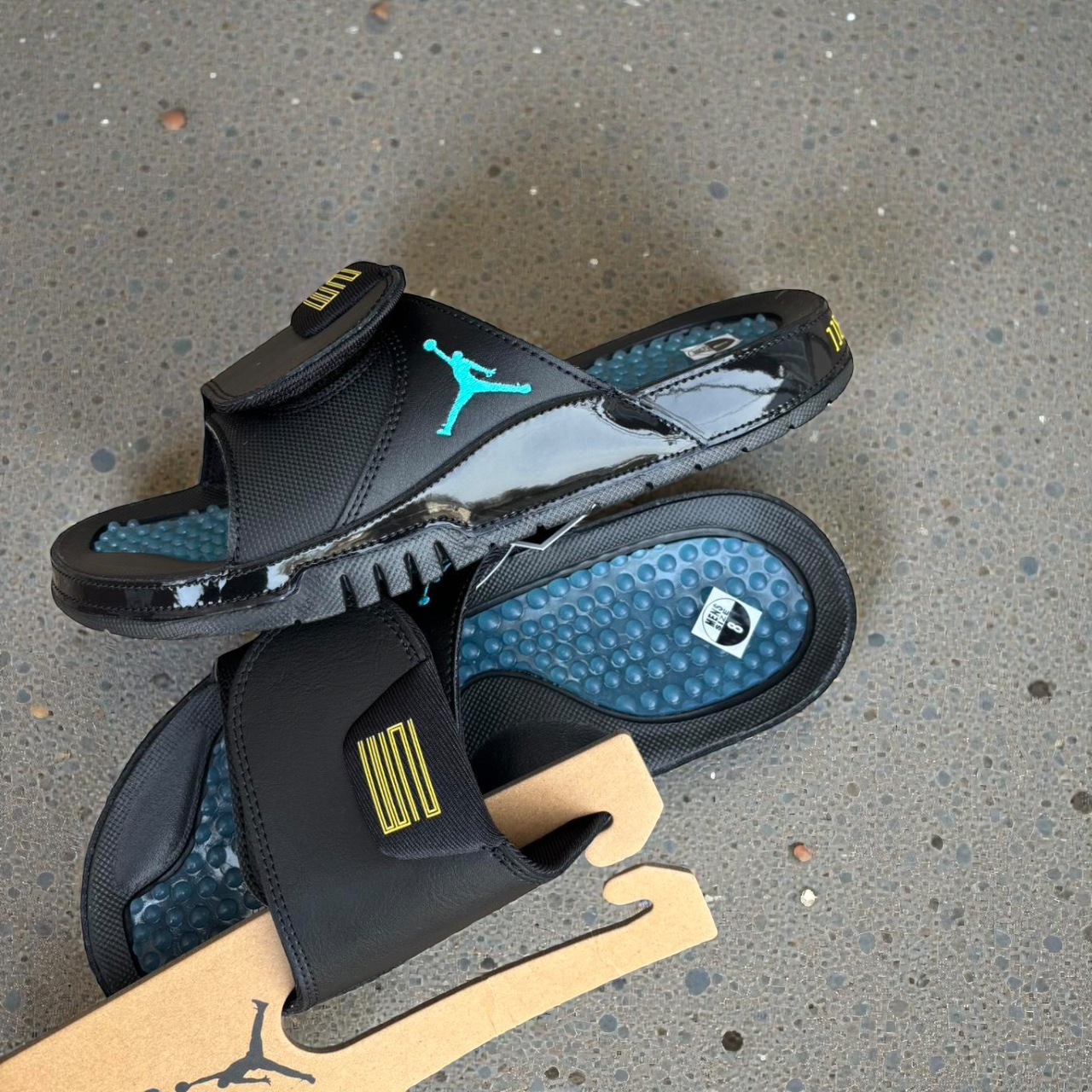 Jordan Hydro XI "Black/Gamma Blue/Varsity Maize" Unisex Slide