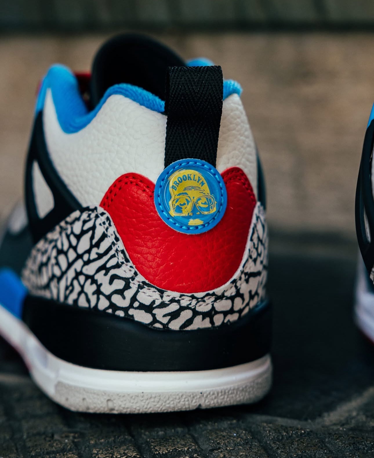 JORDAN SPIZIKE LOW SE GRADE-SCHOOL KID MULTICOLOR