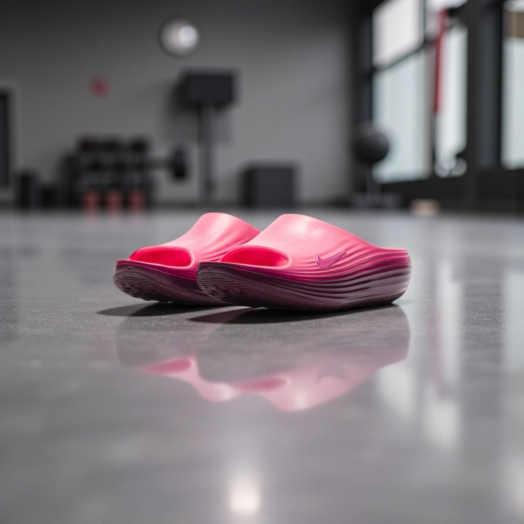 Nike ReactX Rejuven8 Slide in Pink WMN Spell/Bordeaux