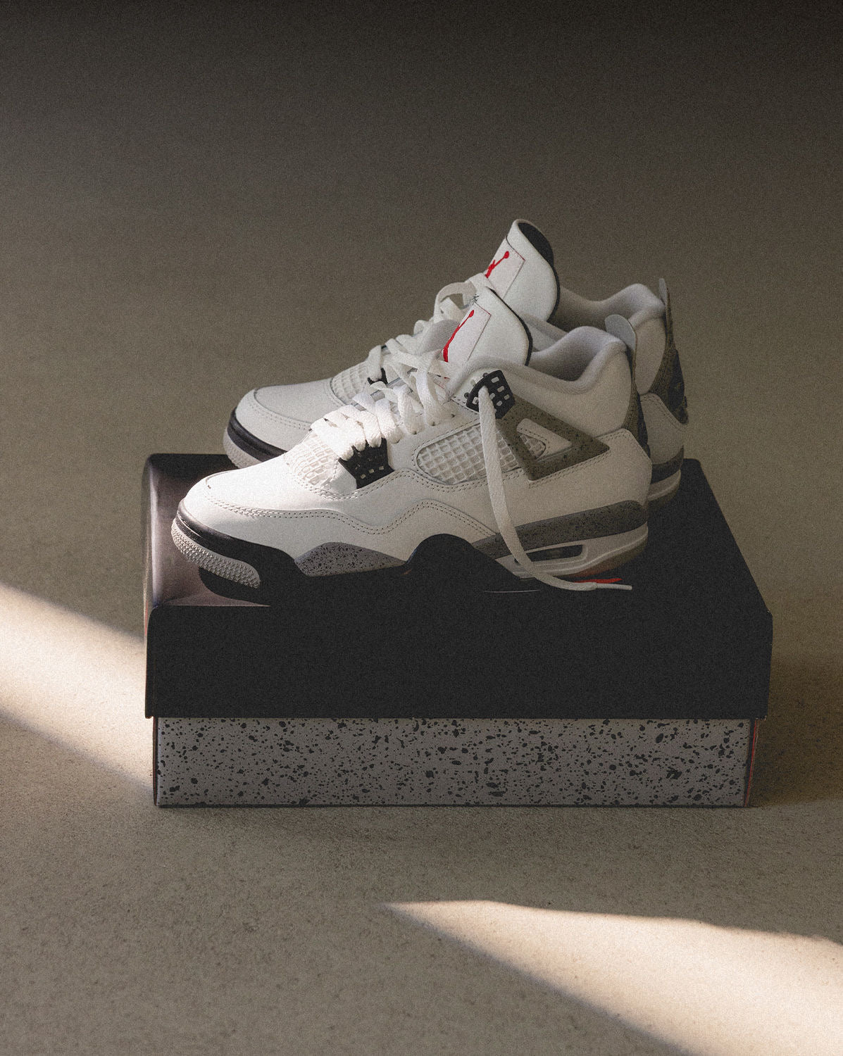 MENS JORDAN AIR JORDAN 4 RETRO OG 'WHITE CEMENT'