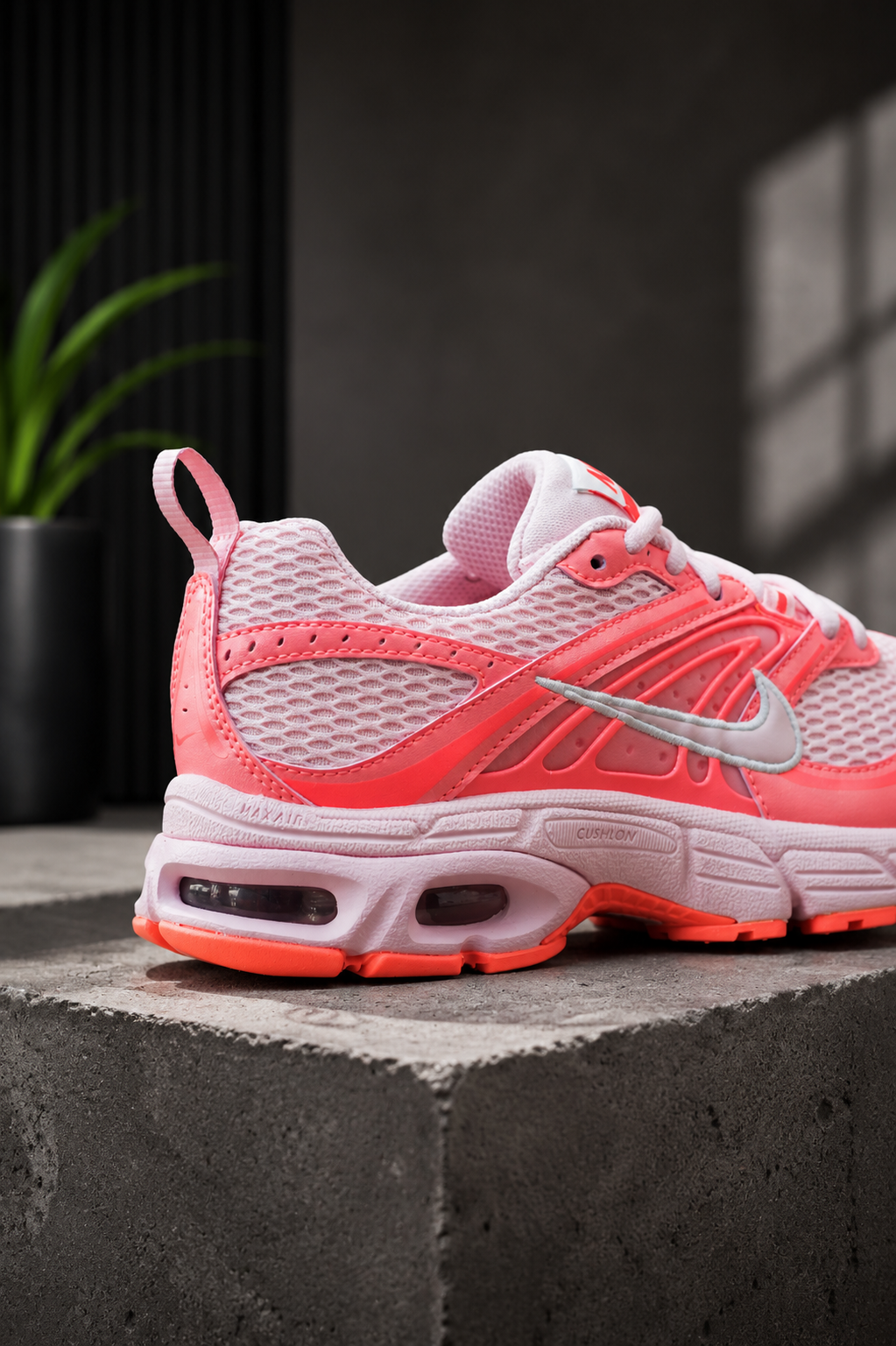 NIKE AIR MAX MOTO 2K (GS) "PINK BLOOM/PINK BLOOM-LAVA GLOW-HOT LAVA"