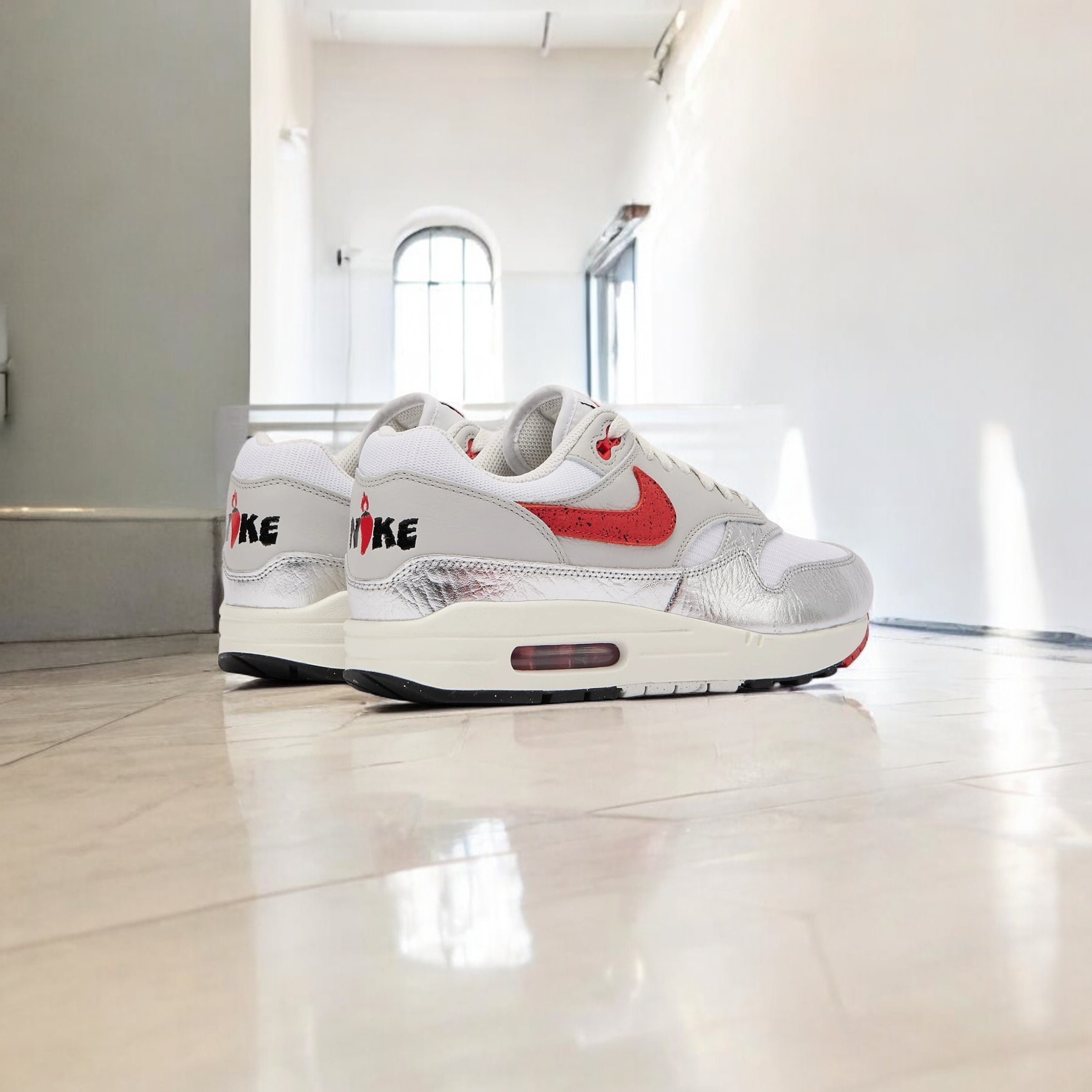 NIKE AIR MAX 1 ROUGE FROID