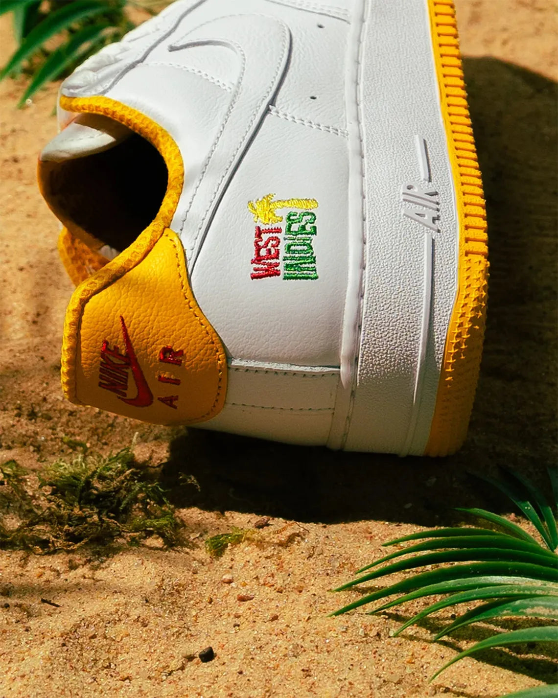 NIKE AIR FORCE 1 LOW RÉTRO QS