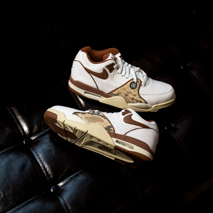 NIKE Air Flight '89 Low x Stüssy
White and Pecan