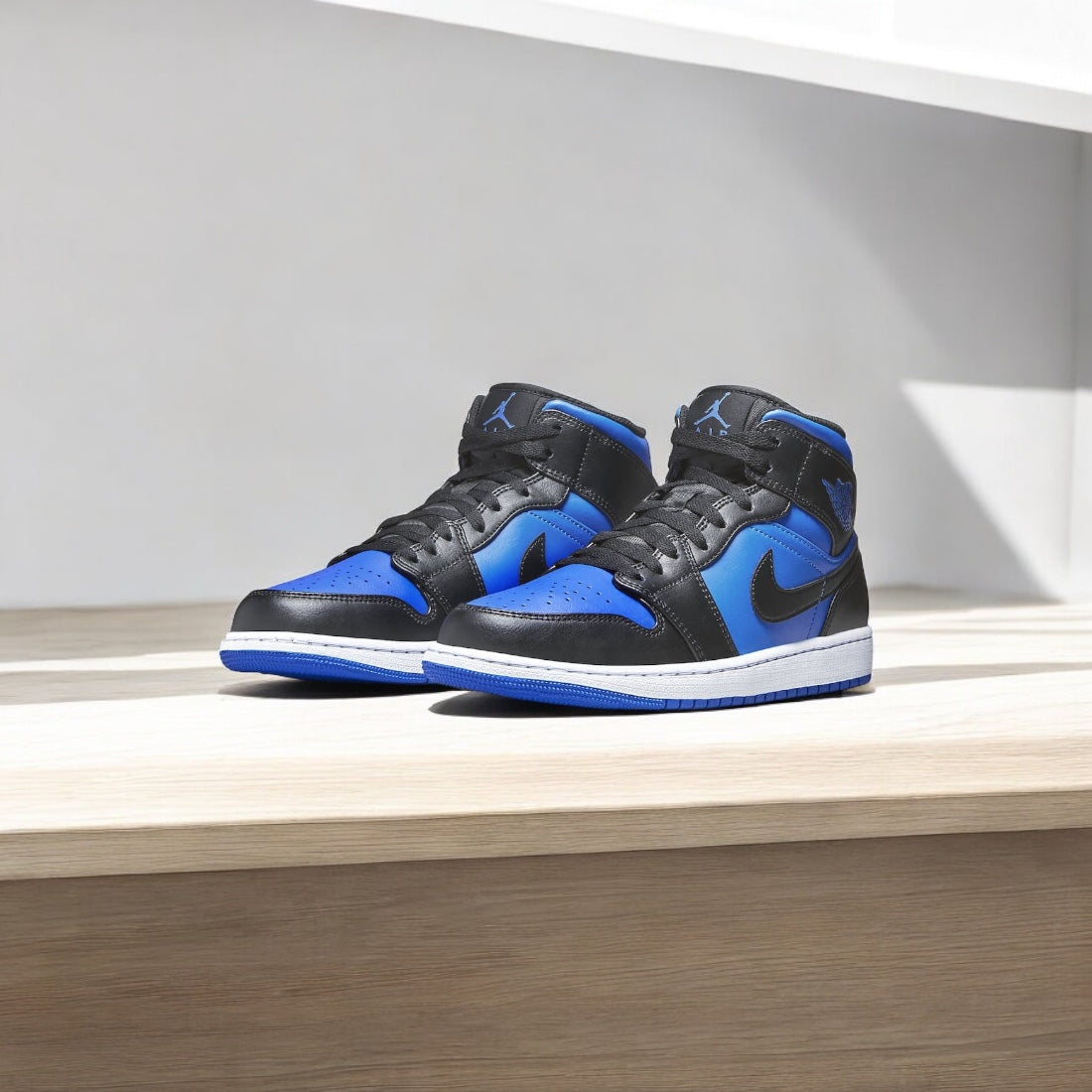 Jordan 1 Mid Black Royal Metallic
