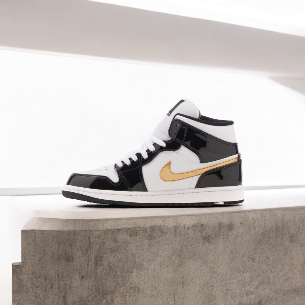 Jordan 1 Mid Patent Noir Blanc Or