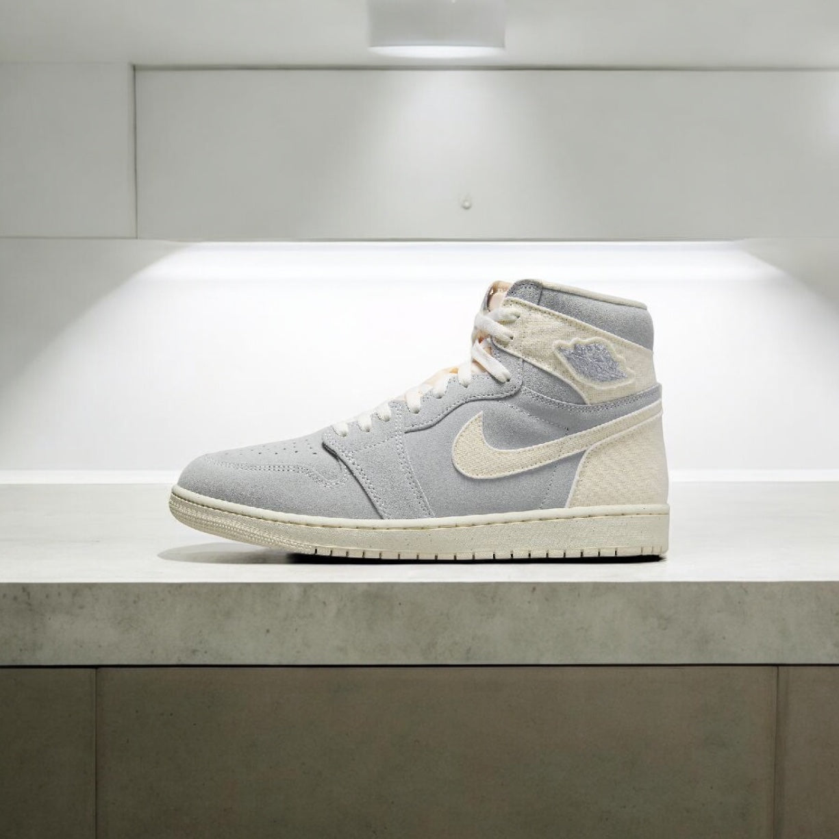 Jordan 1 Retro High OG Craft Ivory