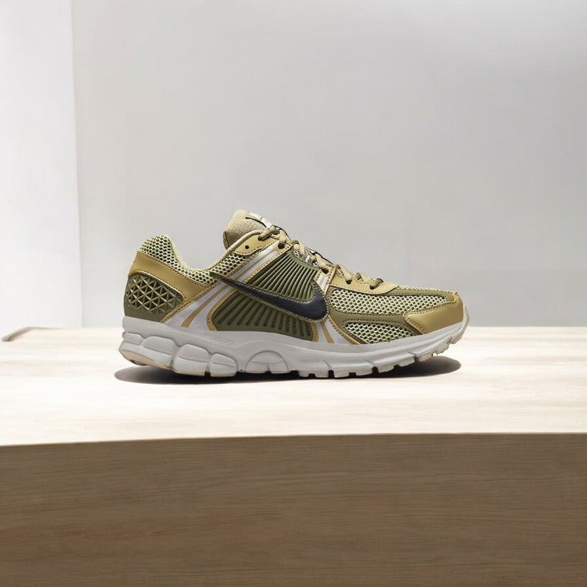Nike Zoom Vomero 5 Olive neutre