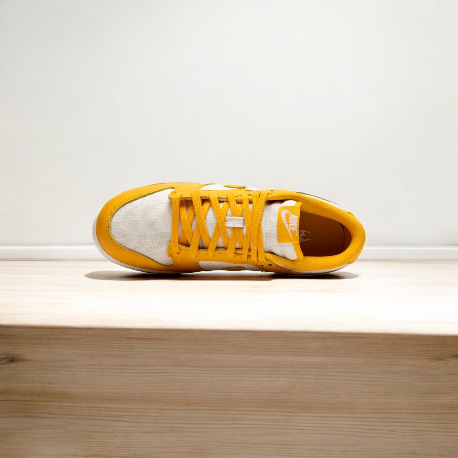 Nike Dunk Low Université Or