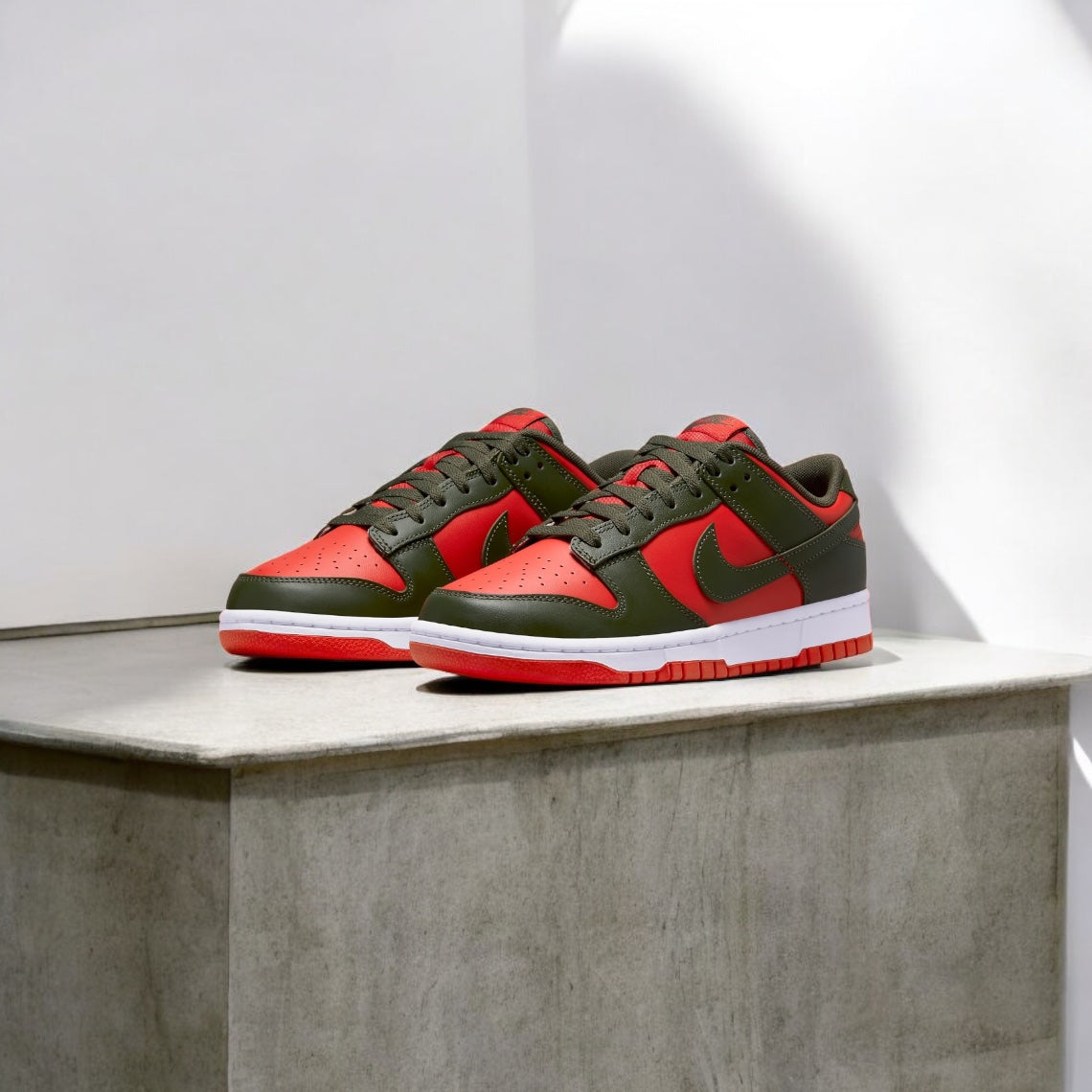 Nike Dunk Low Mystic Rouge Cargo Kaki