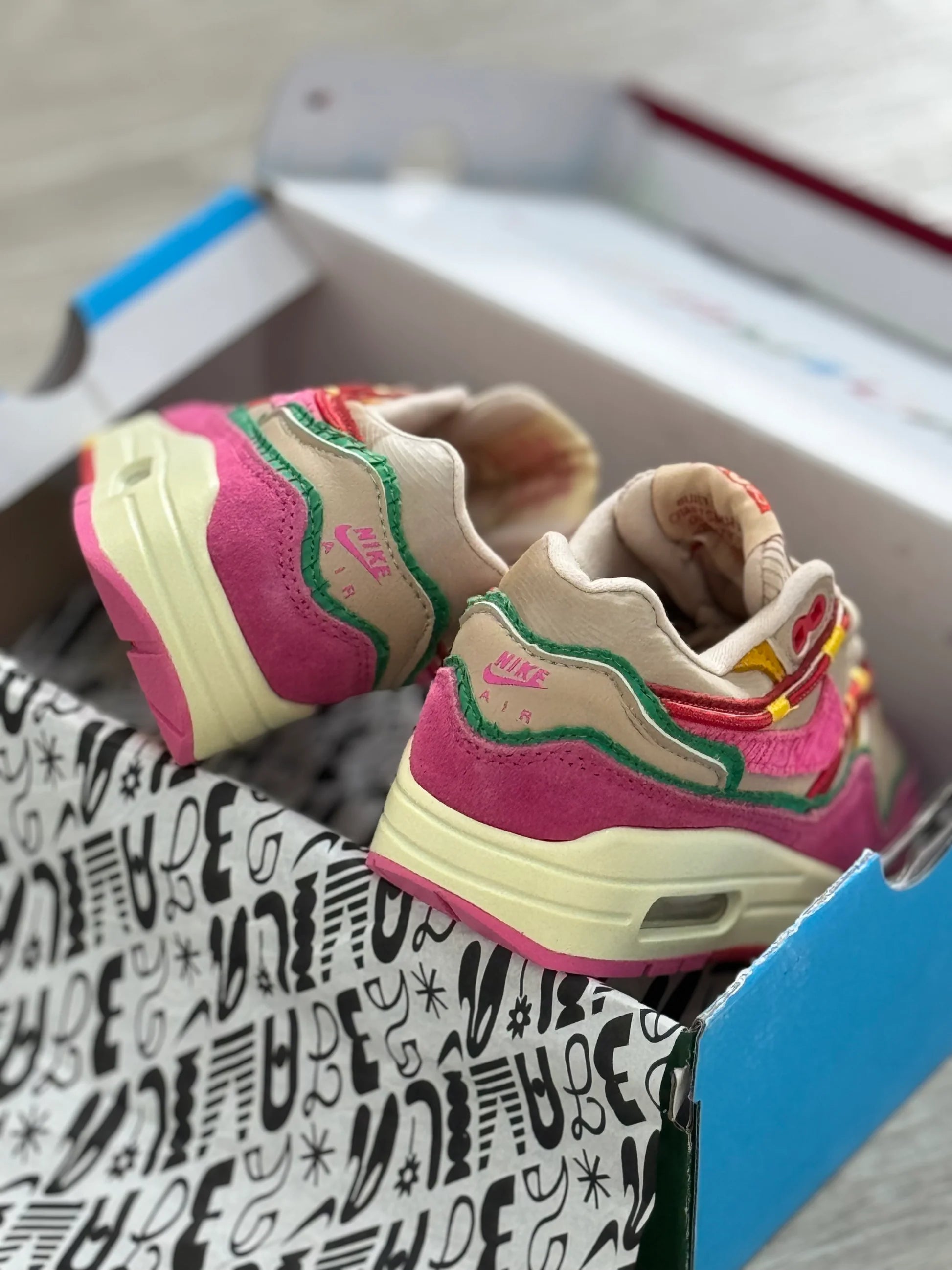 Mois du patrimoine NIKE AIR MAX 1 LA FAMILIA