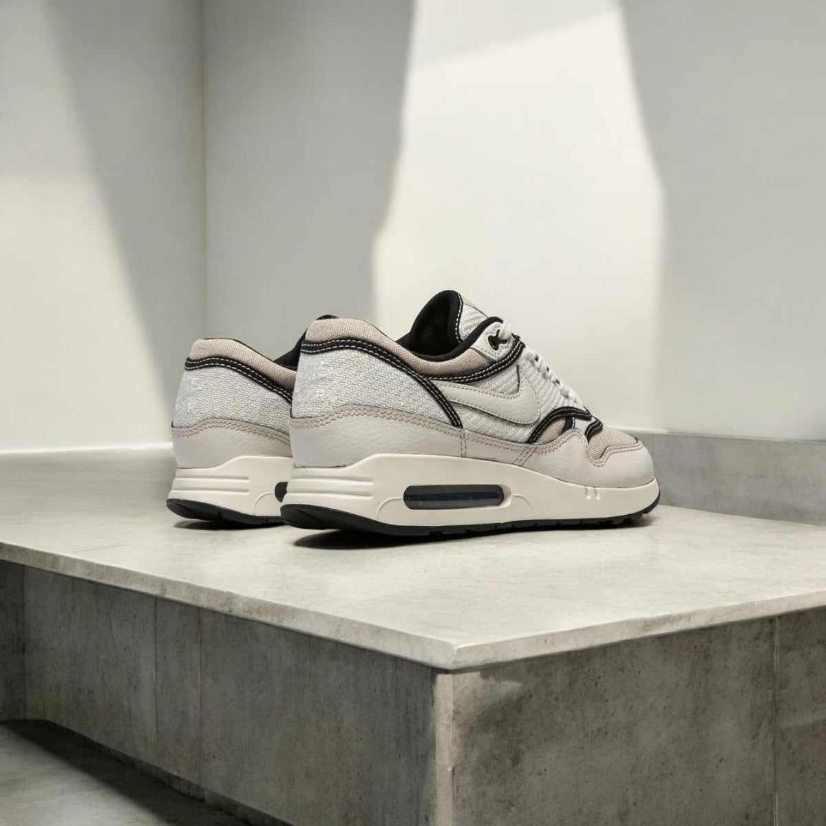 NIKE AIR MAX 1 ‘86 PHANTOM SAIL
