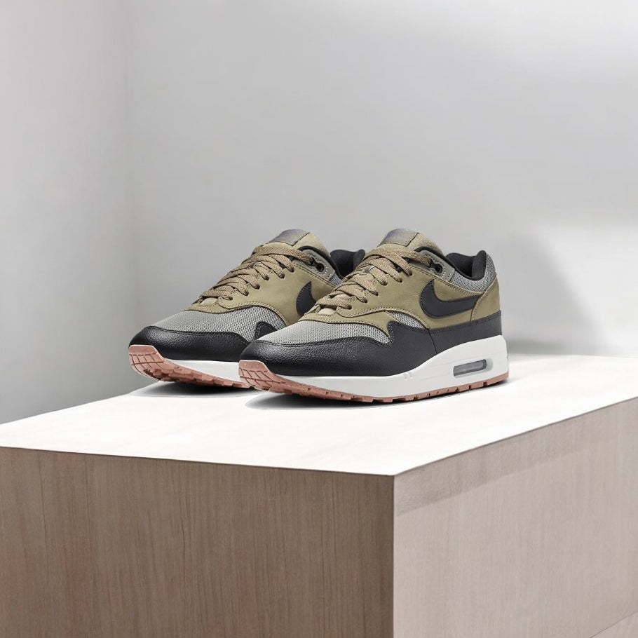 NIKE AIR MAX 1 STUC FONCÉ