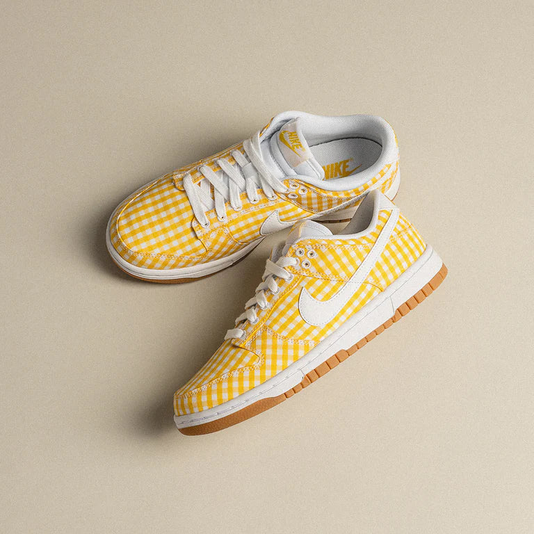 NIKE DUNK LOW WMN yellow ginger