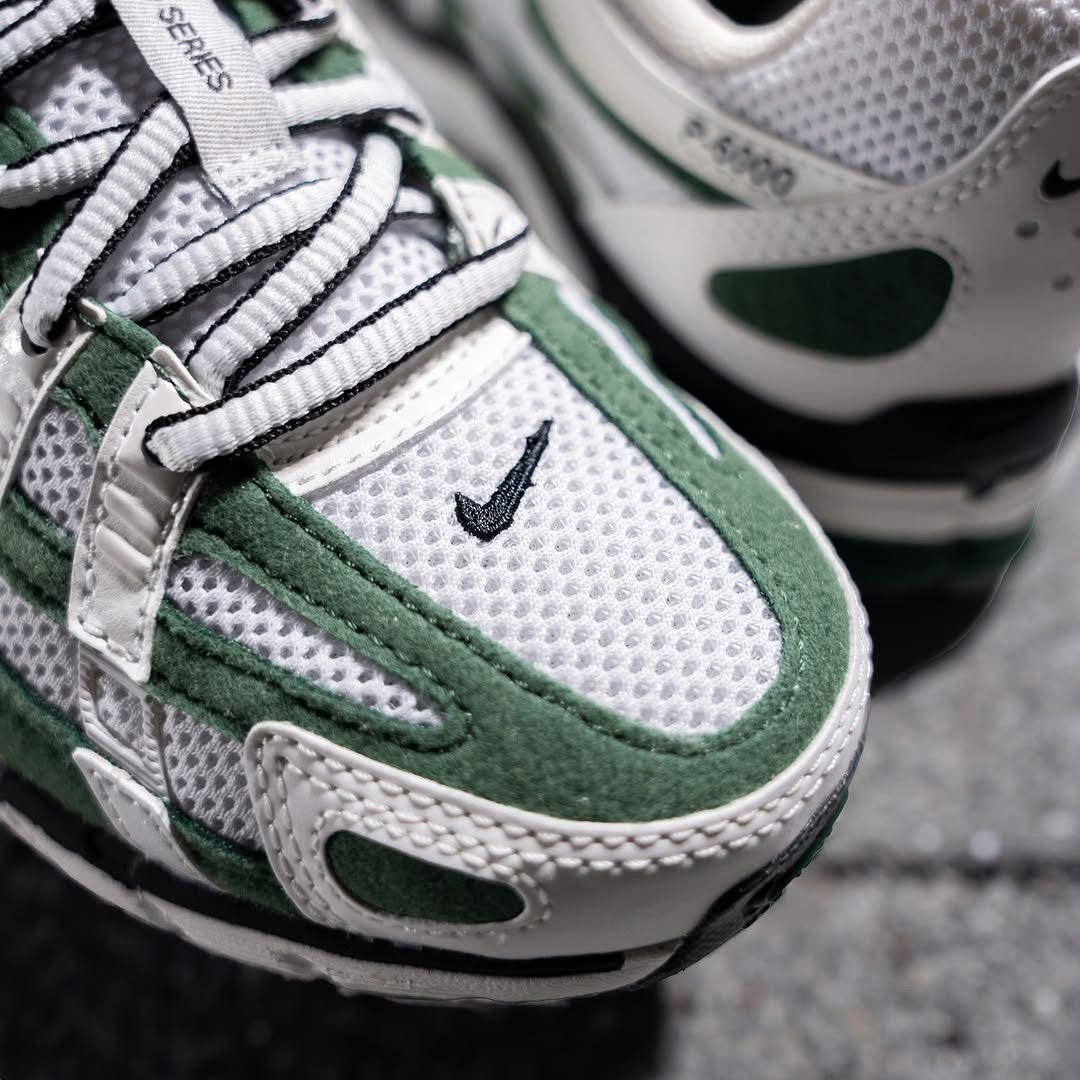 NIKE P-6000 SUMMIT WHITE / GREEN