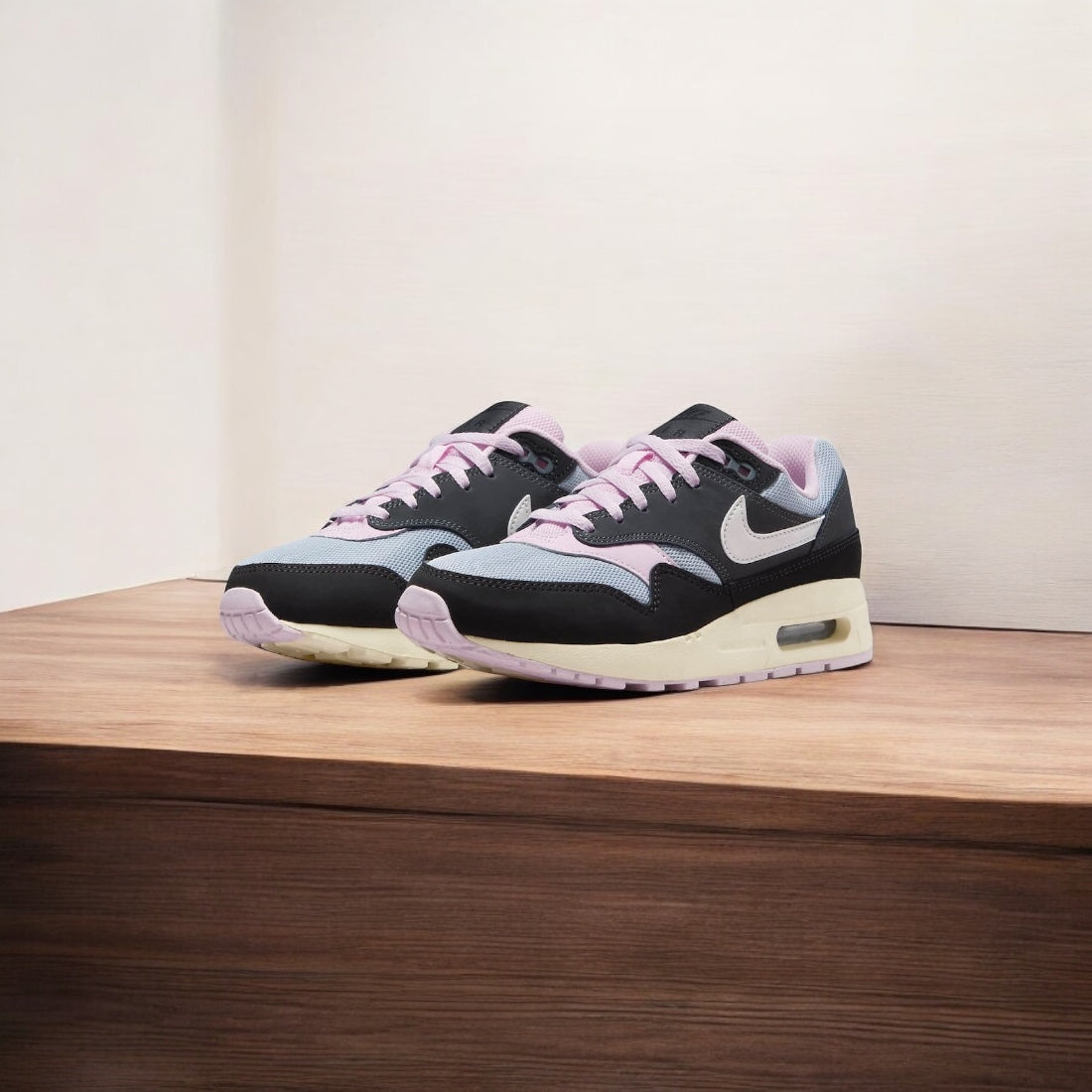 NIKE AIR MAX 1 GS ANTHRACITE PINK FOAM