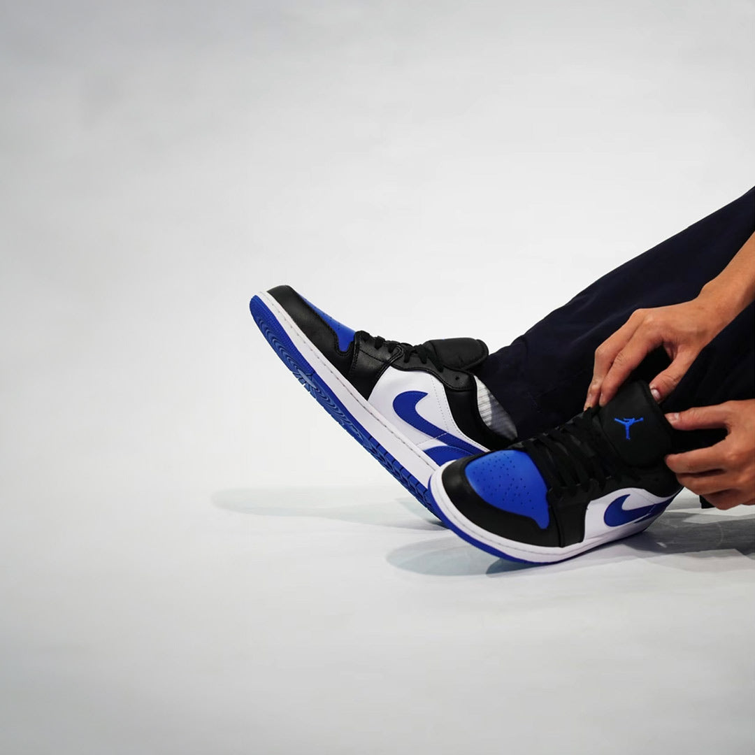 Jordan 1 low alternate royal toe
