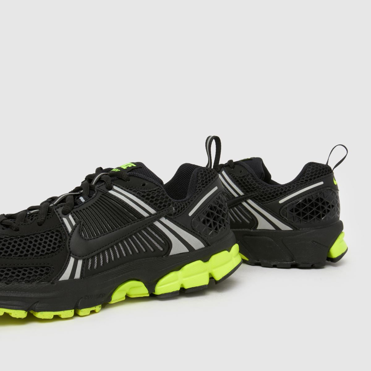 NIKE VOMERO 5 (GS) "BLACK/VOLT-BLACK-BLACK"