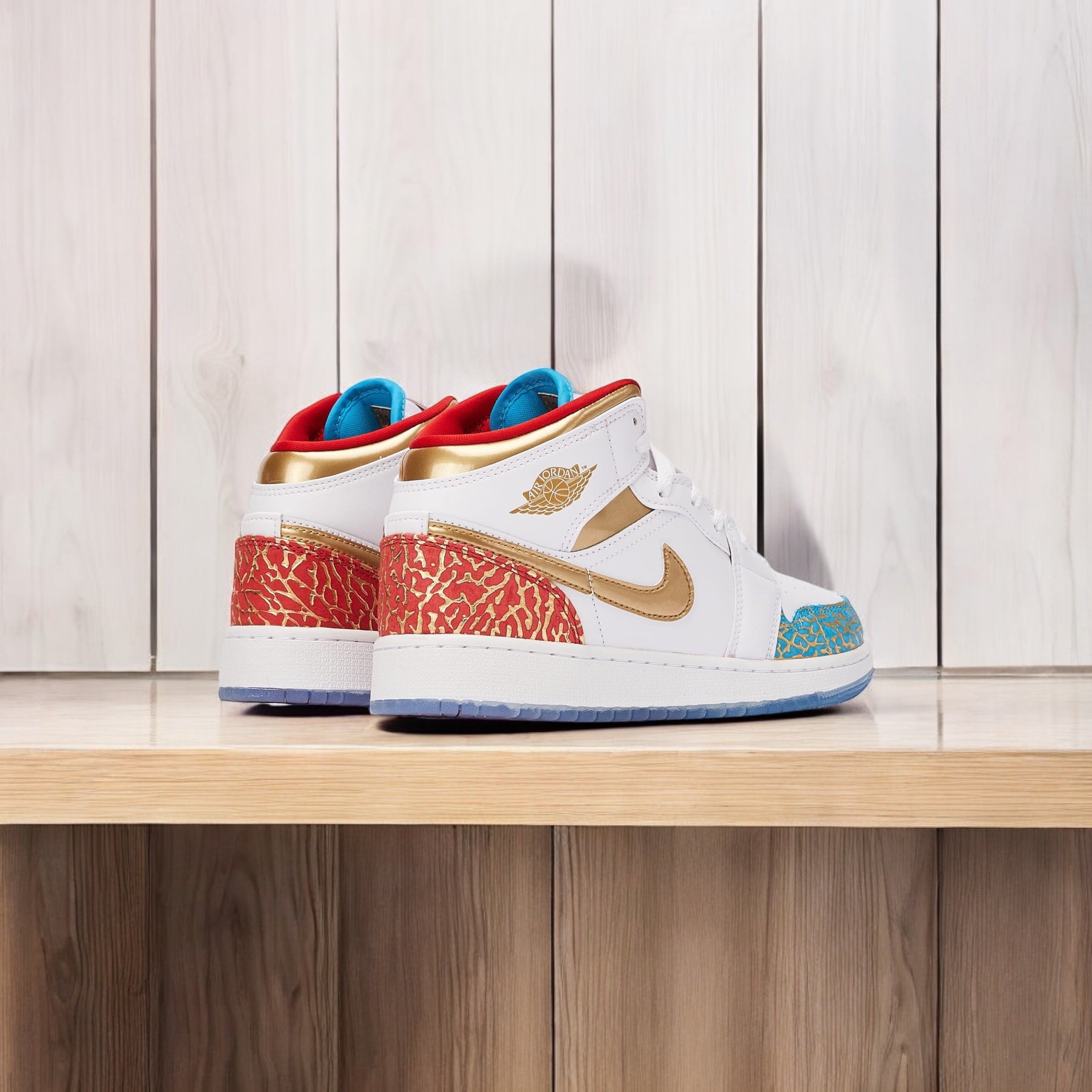 AIR JORDAN 1 MID GS UNC TO CHICAGO