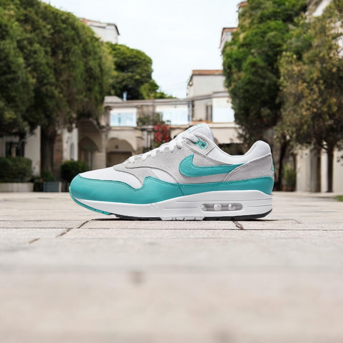 NIKE AIR MAX 1 JADE TRANSPARENTE