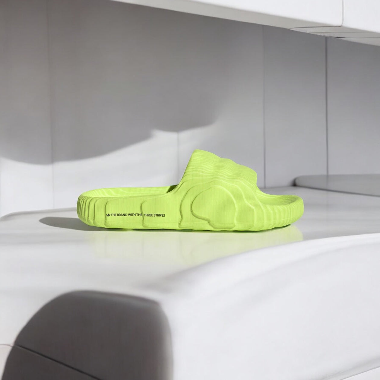 ADIDAS Adilette 22 Claquettes NÉON
