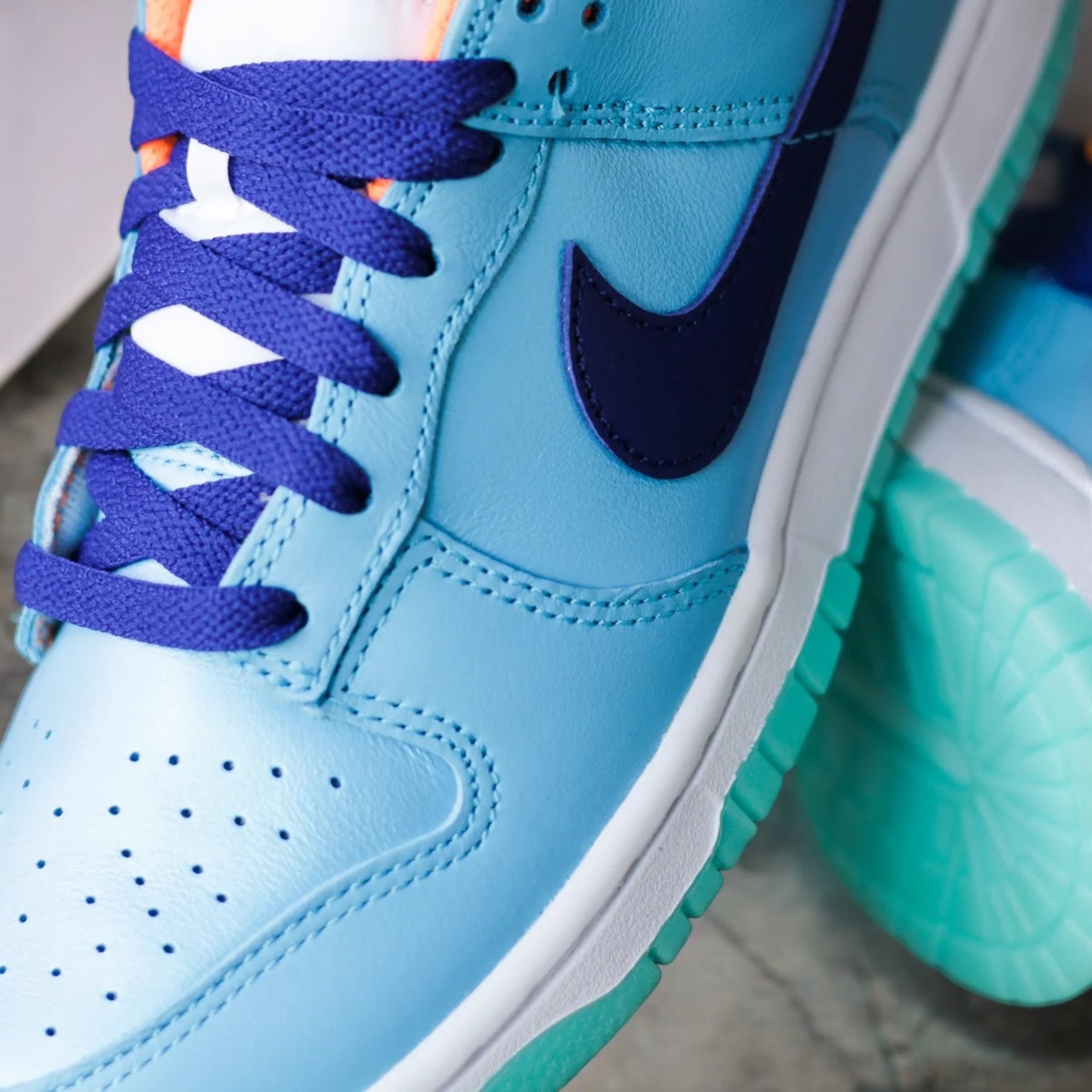 NIKE DUNK LOW Baltic blue