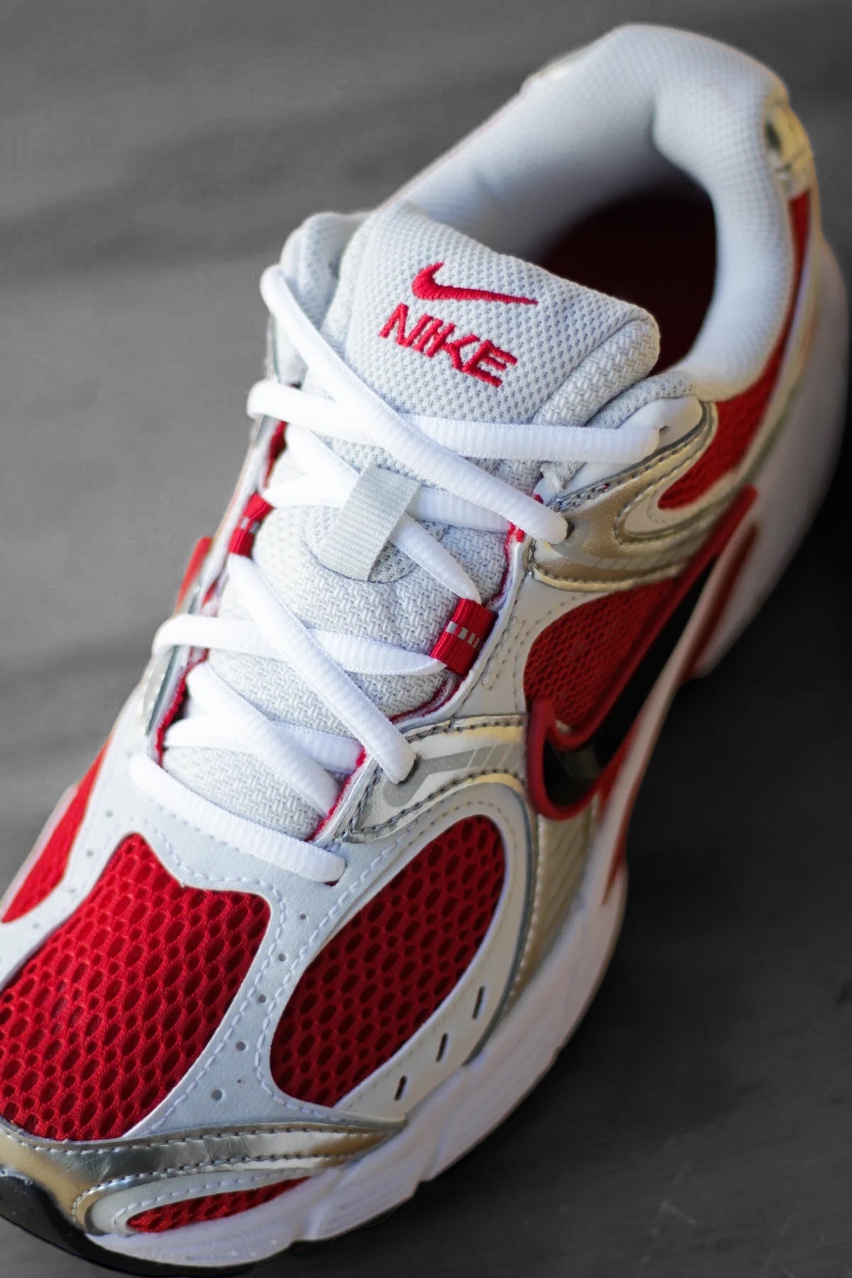 NIKE V5 RNR "GYM RED/BLACK-METALLIC SILVER"
