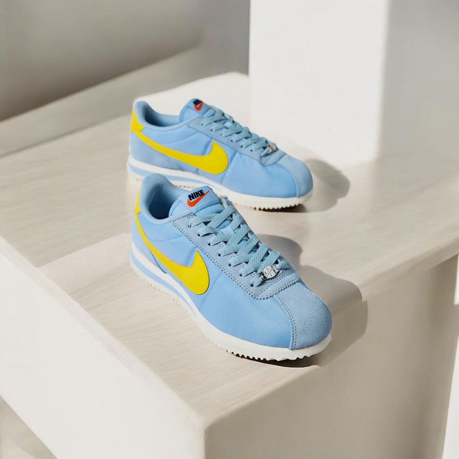 NIKE WMNS CORTEZ - LIGHT ARMORY BLUE / LIGHTNING
