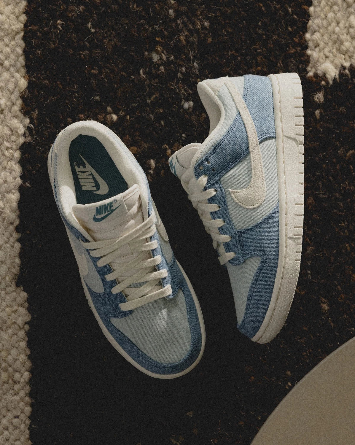 NIKE DUNK LOW WMN "SMOKEY BLUE/PALE IVORY-DENIM TURQ-OCHRE"