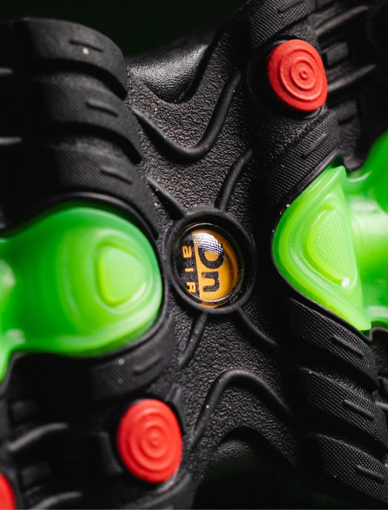 NIKE AIR MAX DN8 "BLACK/GREEN STRIKE-DK SMOKE GREY-BLACK"