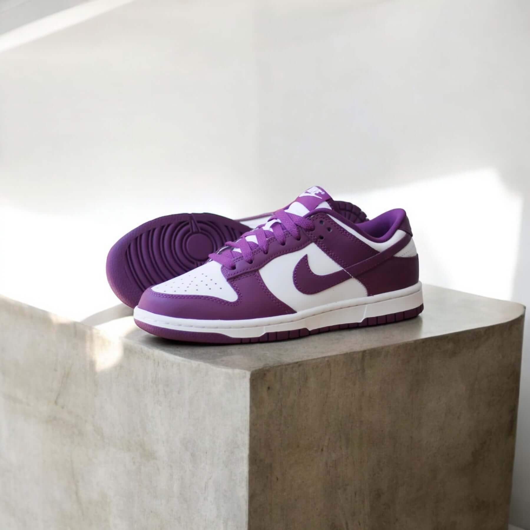 NIKE DUNK LOW RETRO "VIOLET"