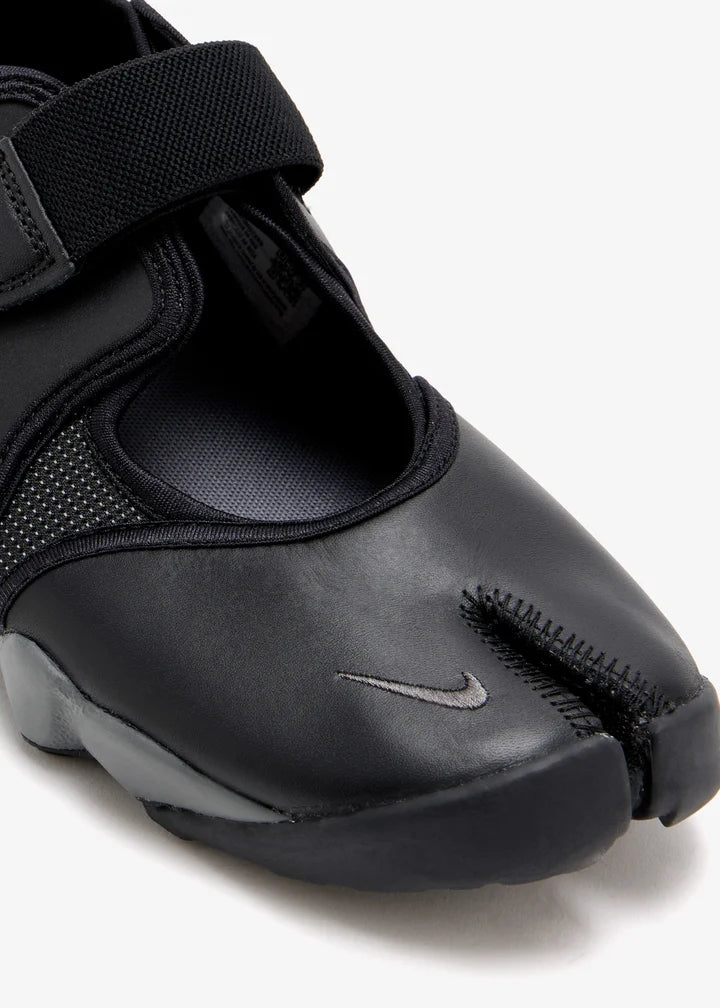 NIKE Air Rift “ninja” WMN