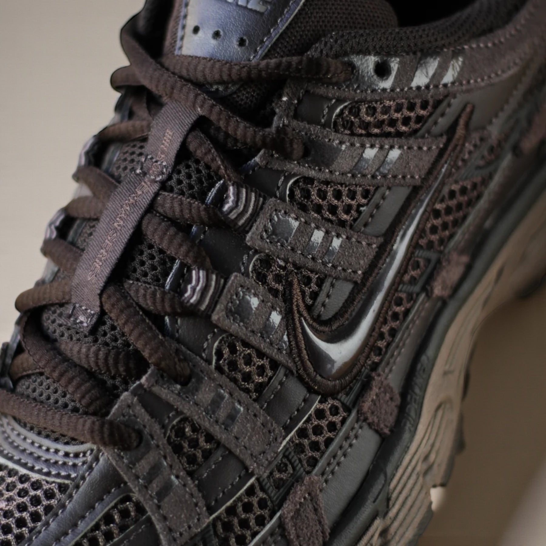 NIKE P-6000 SE "VELVET BROWN/VELVET BROWN-IRONSTONE"