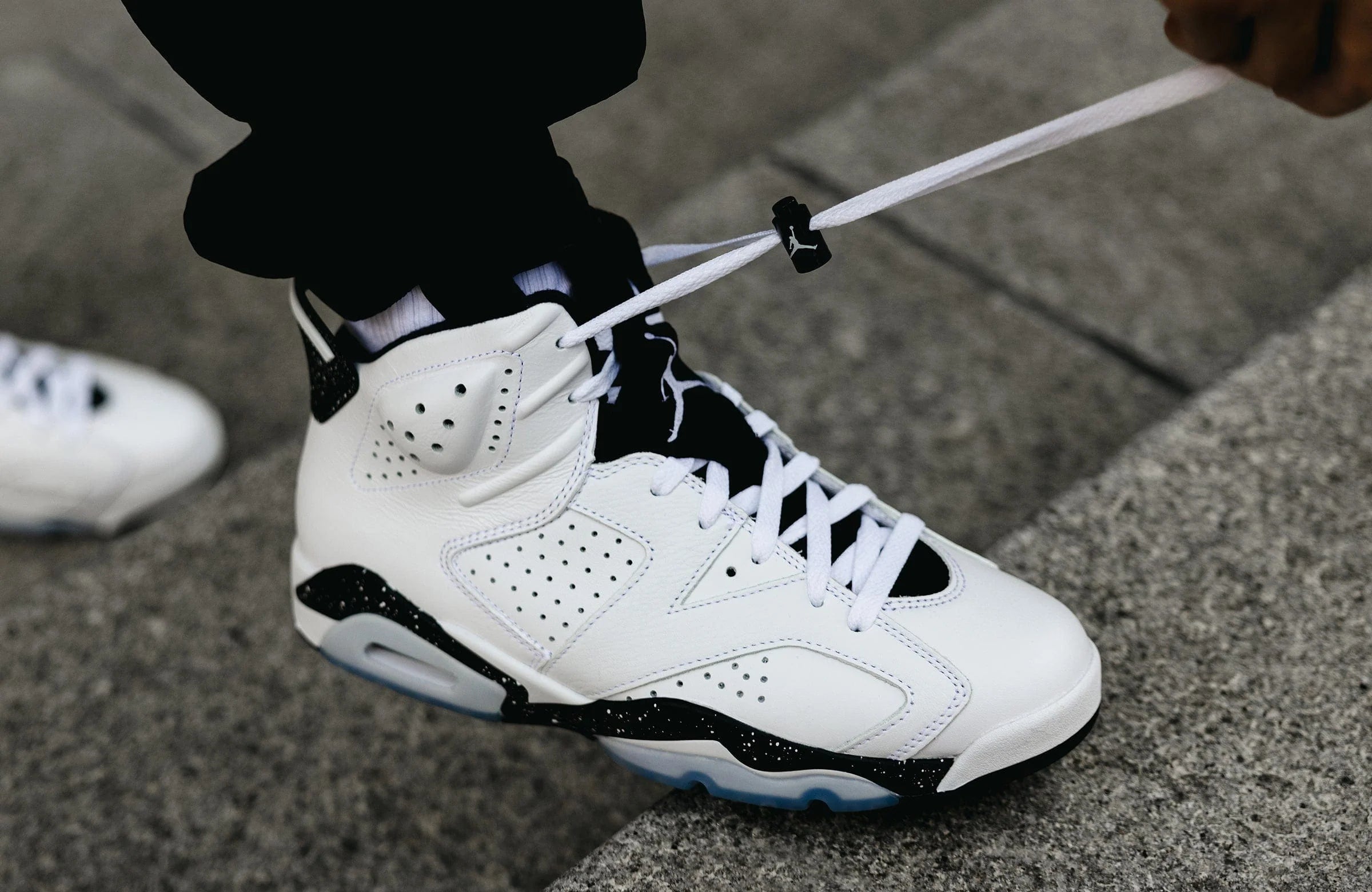 JORDAN  6 RETRO “Reverse Oreo”