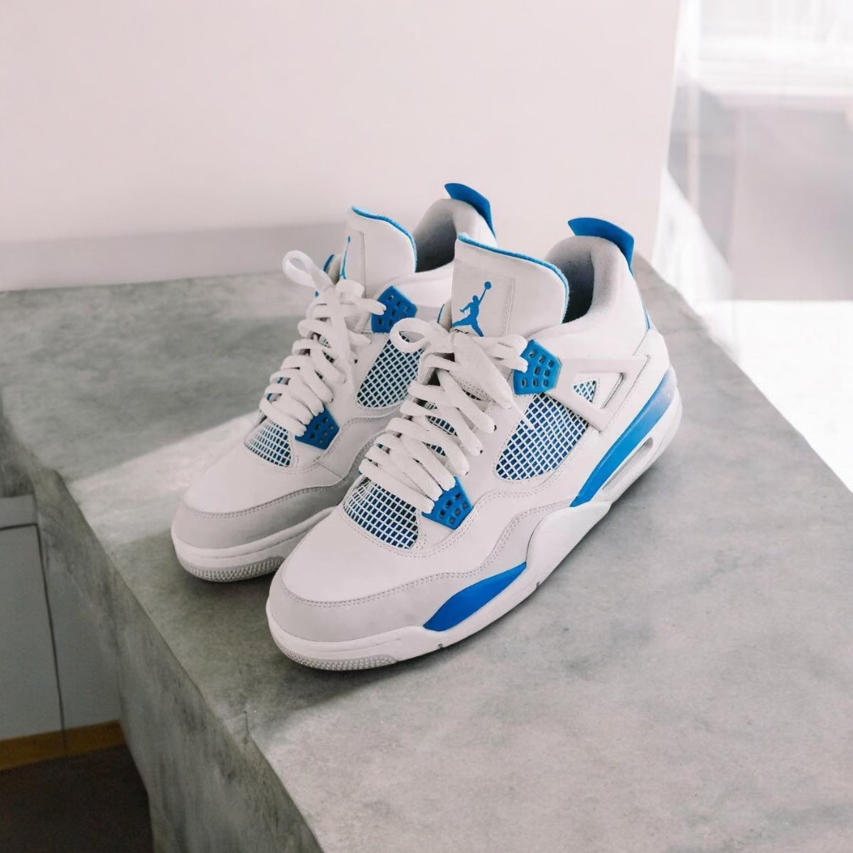 Jordan 4 Retro Military Blue (2024)