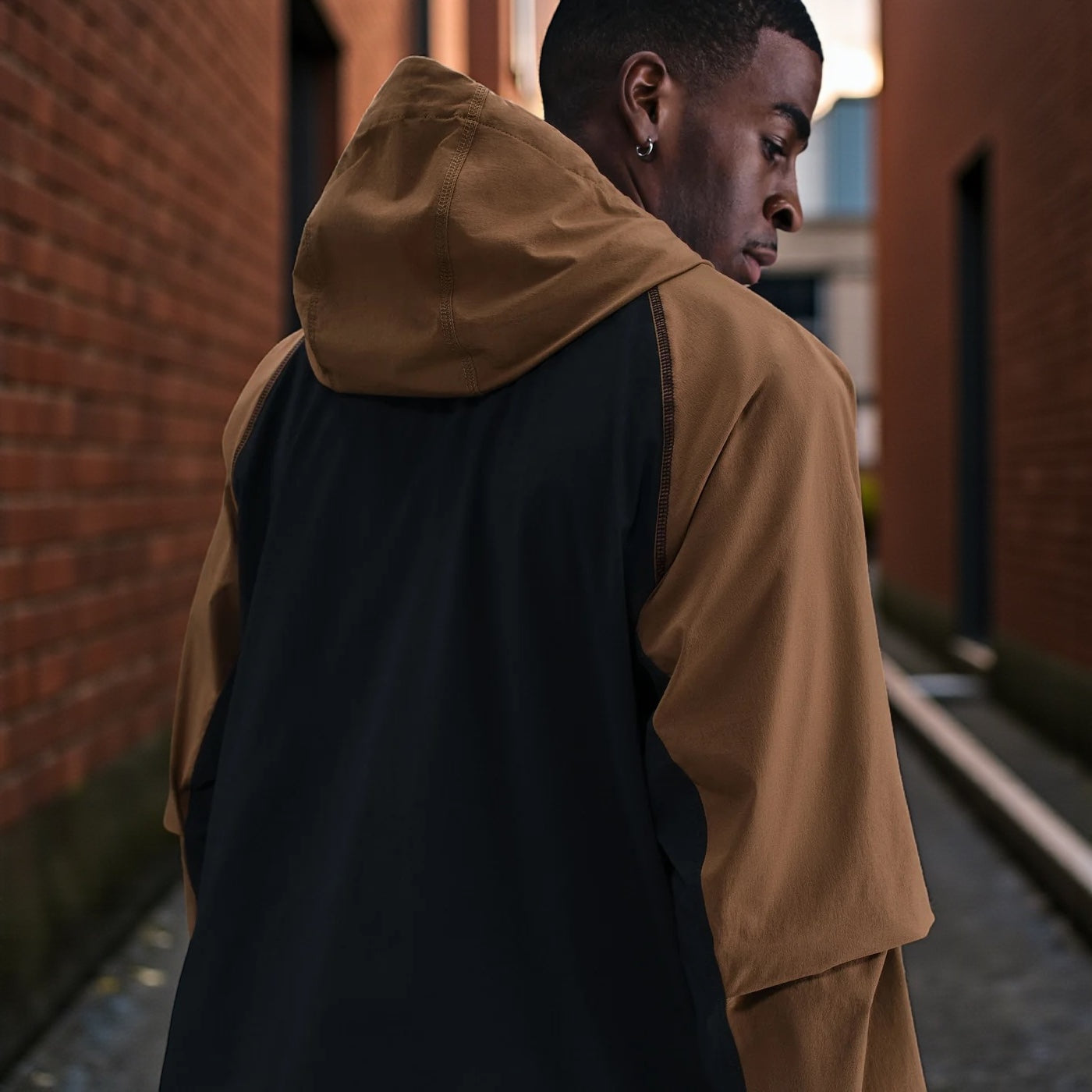 NIKE TECH WOVEN JACKET "BLACK/MOSSWOOD BROWN/BLACK"