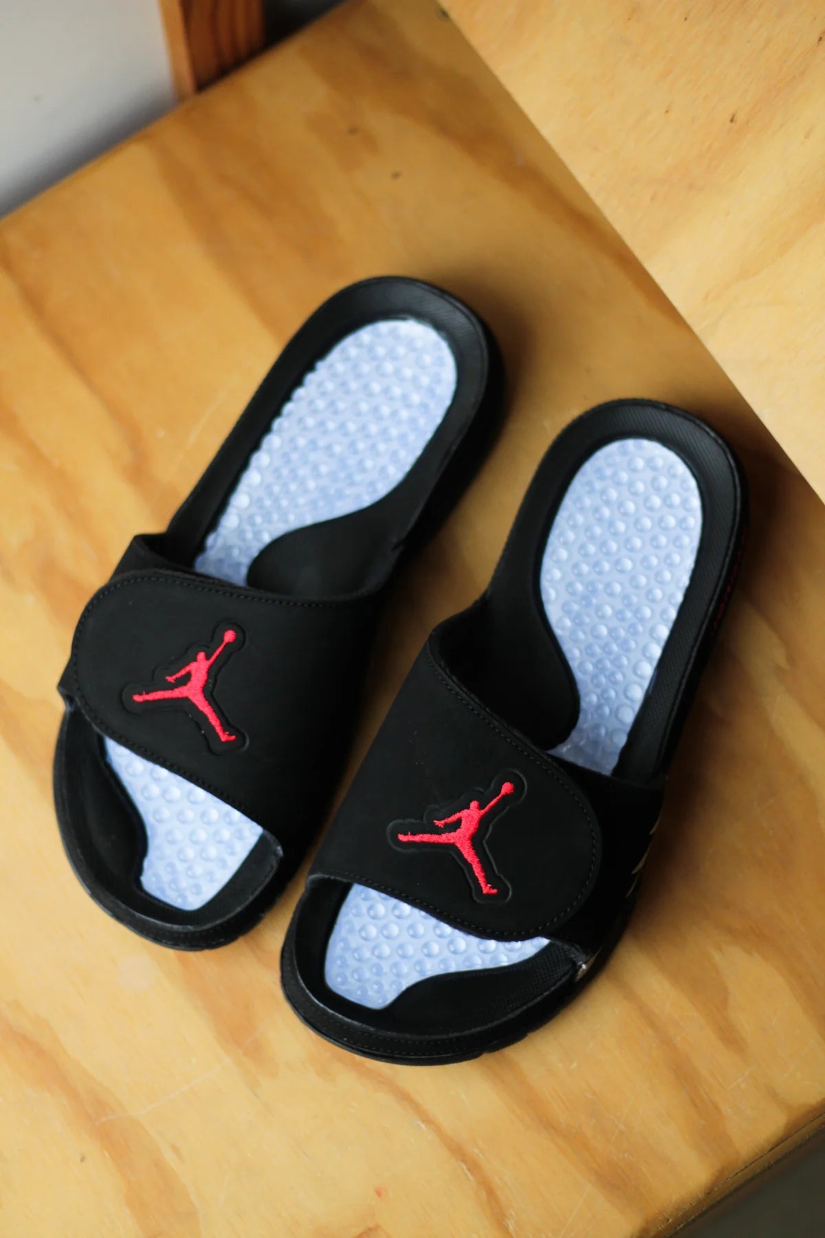 JORDAN HYDRO RETRO VI SLIDE