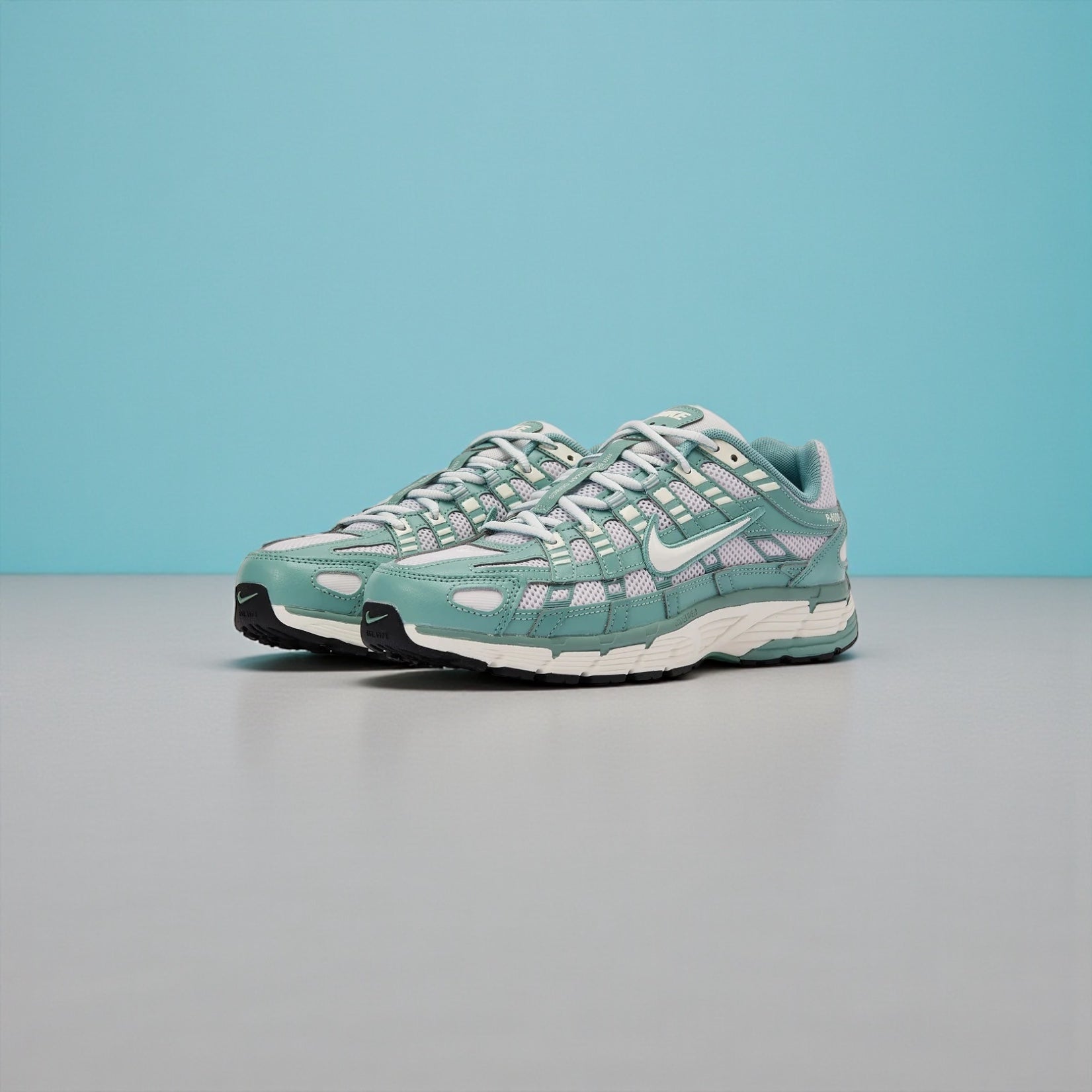 NIKE WOMENS NIKE P-6000 AQUA