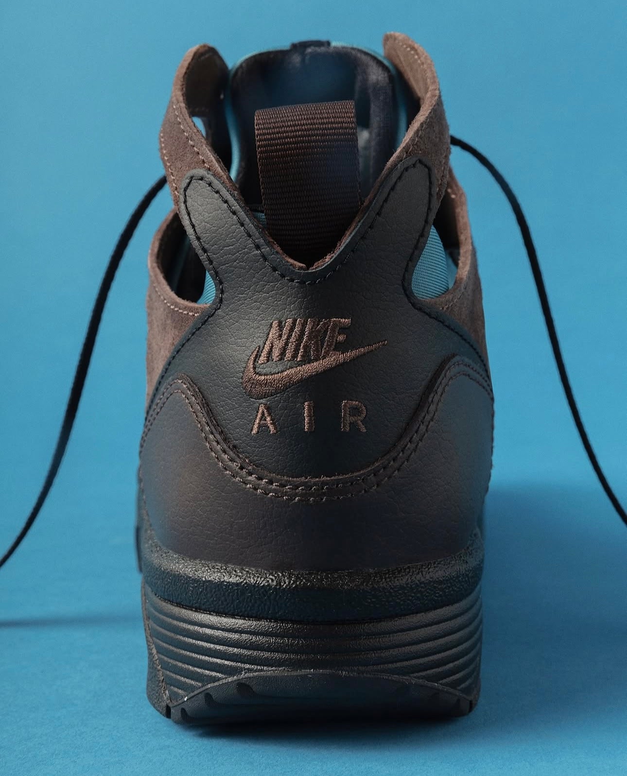 NIKE AIR TRAINER HURACHE "BLACK/BAROQUE BROWN-SMOKEY BLUE"