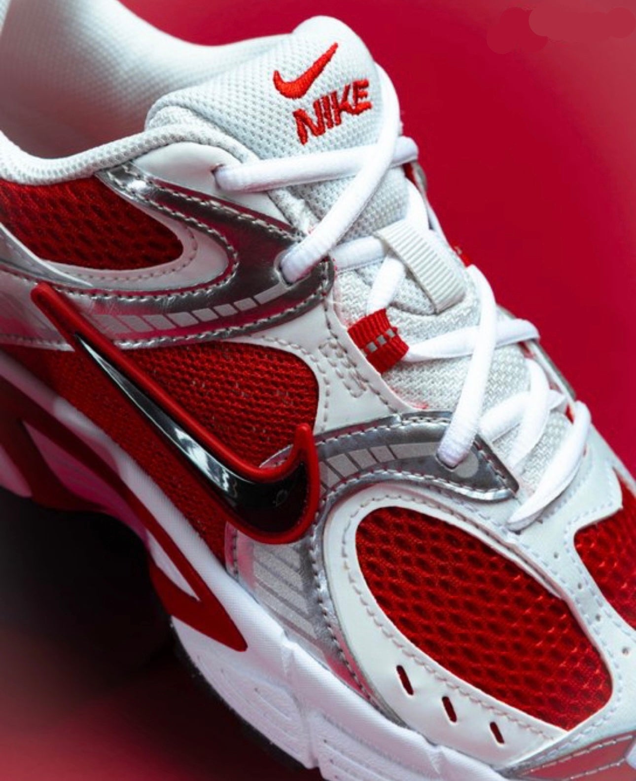NIKE V5 RNR "GYM RED/BLACK-METALLIC SILVER"