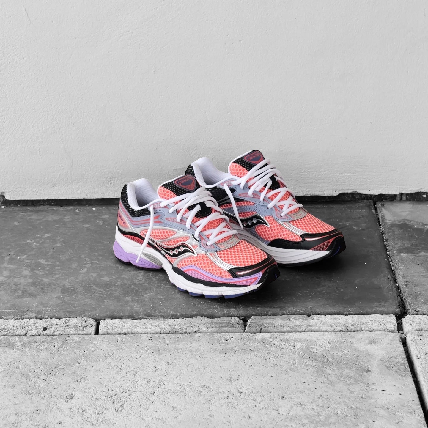 SAUCONY PROGRID OMNI 9 'PINK/PURPLE'