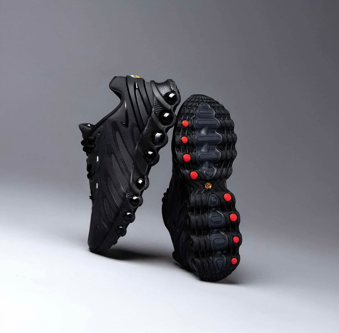 MEN'S NIKE AIR MAX DN8 CASUAL SHOES