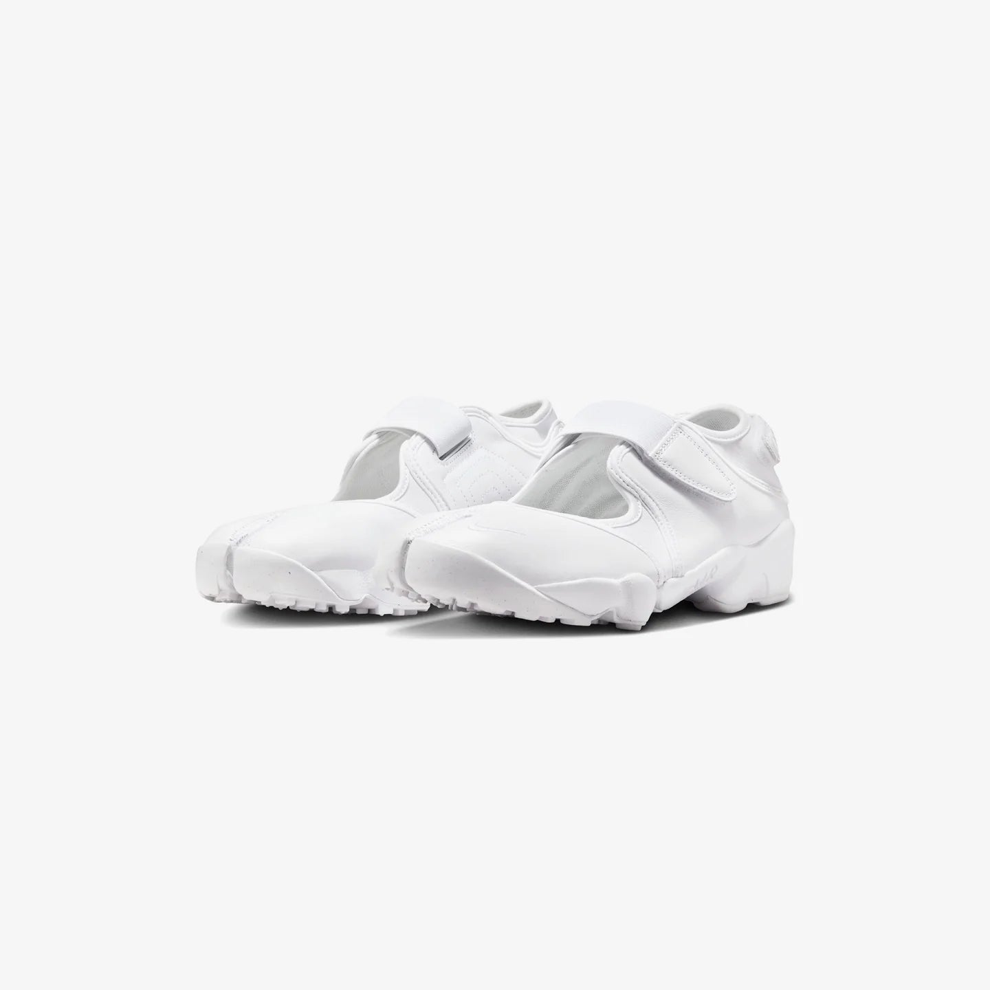 NIKE NINJA(rift) PLATINUM WHITE LEATHER WMN